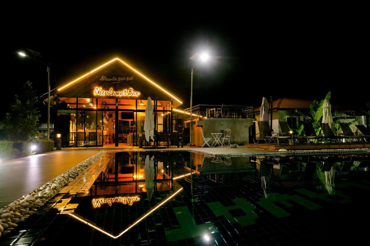Neenlawat Riverside Tempat peranginan 3*