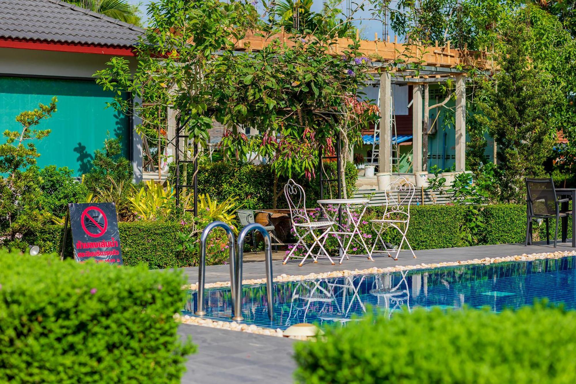 Tempat peranginan Neenlawat Riverside