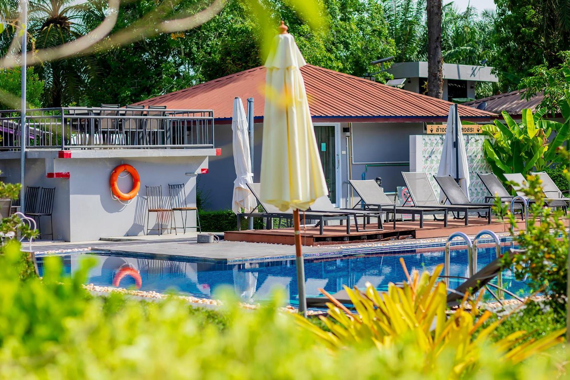 Tempat peranginan Neenlawat Riverside 3*