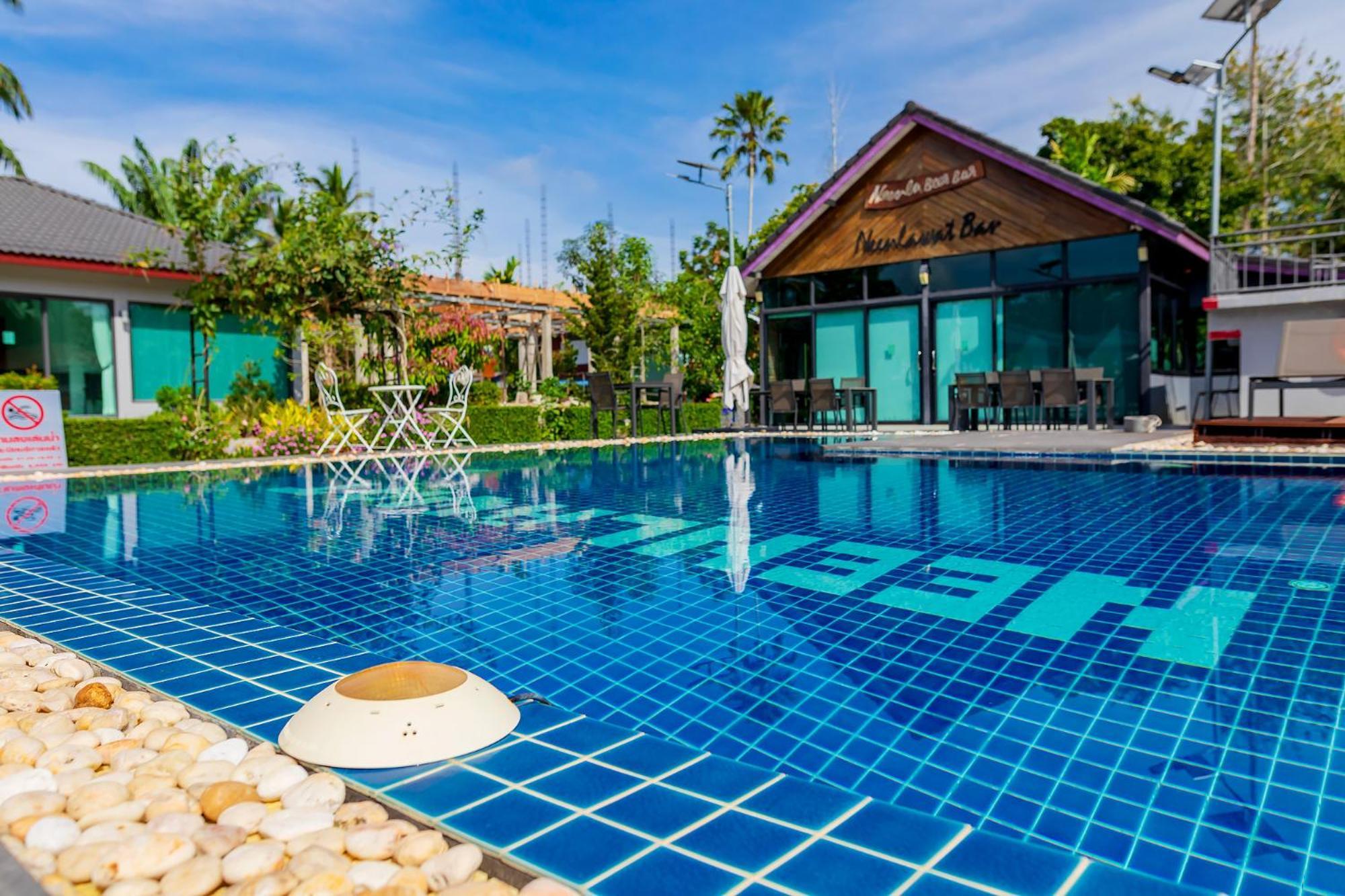 Neenlawat Riverside Tempat peranginan 3*