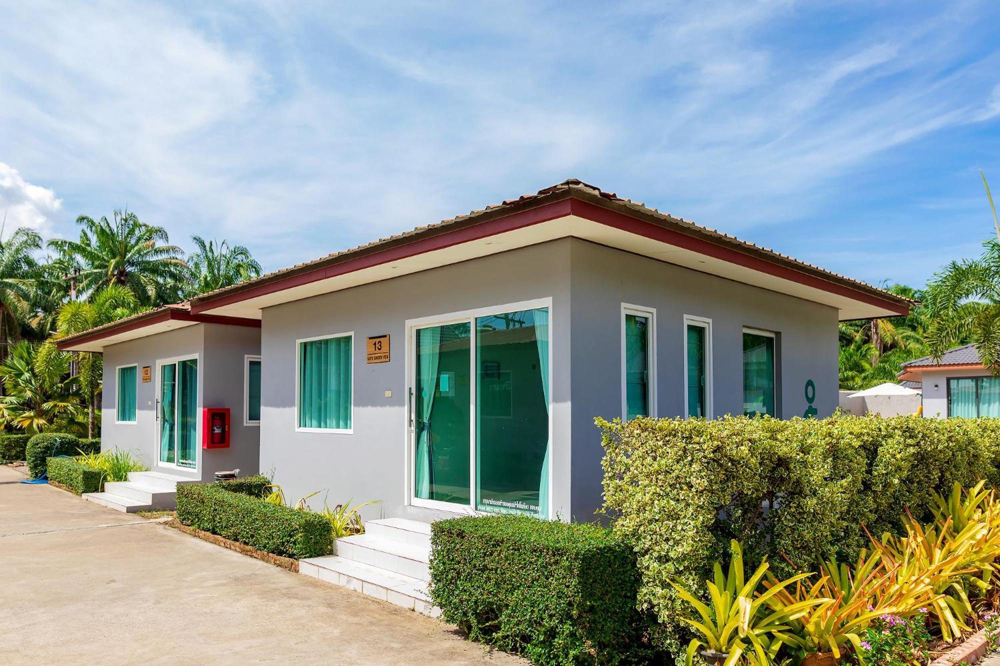 Neenlawat Riverside Tempat peranginan 3*