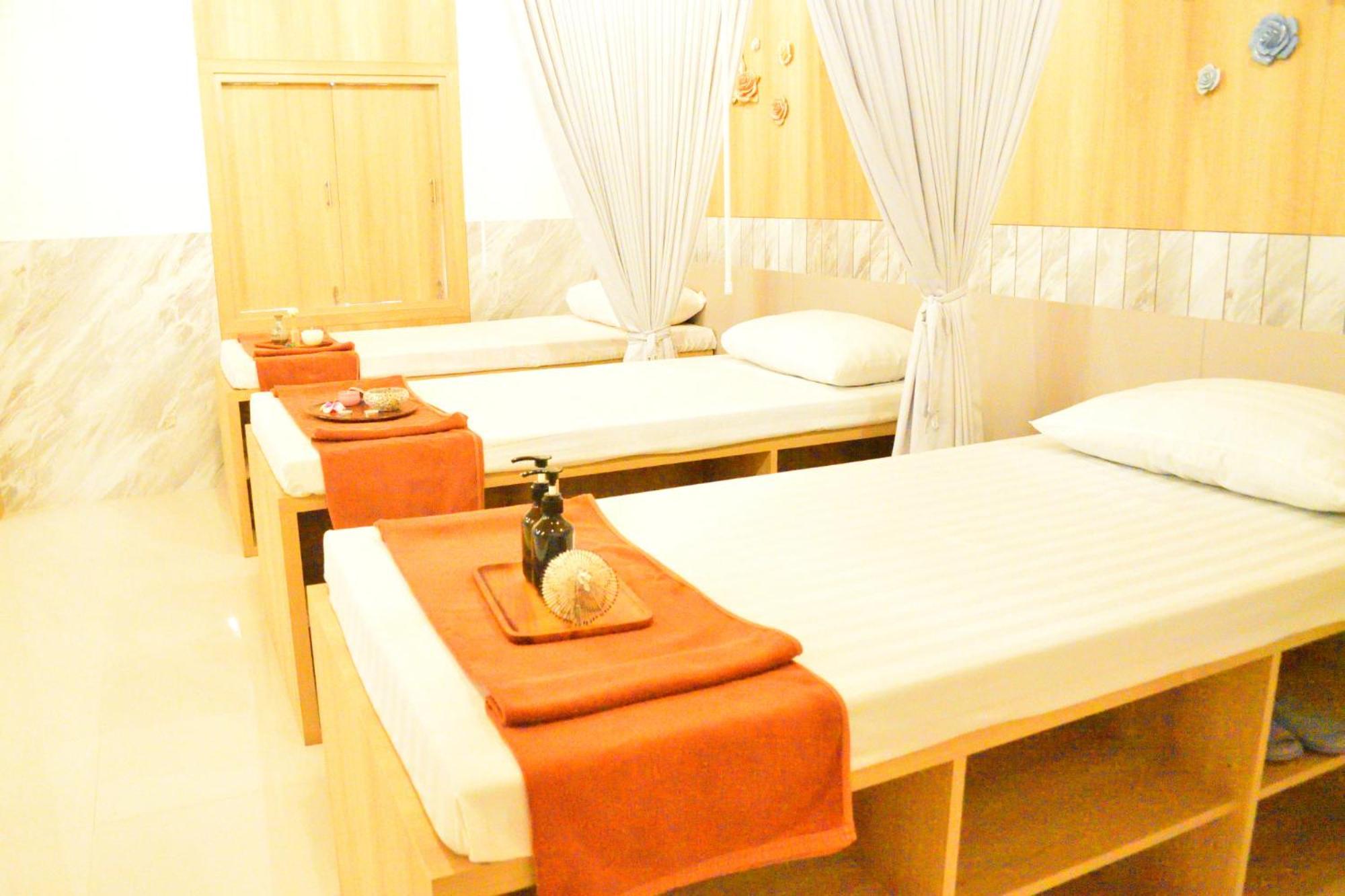 Neenlawat Riverside 3* Surat Thani